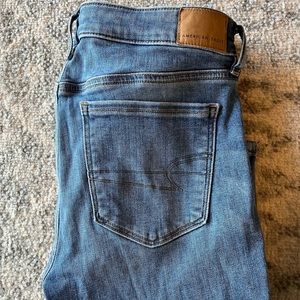 American Eagle High-Waisted Jegging